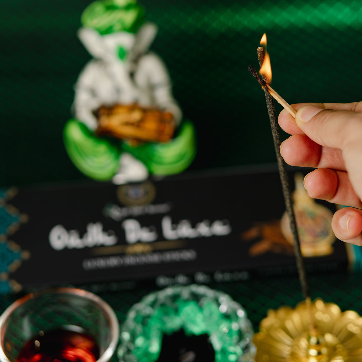 Oudh De Luxe Agarbatti | 1 Box, 20 Sticks | Finest Woody Rare Oudh