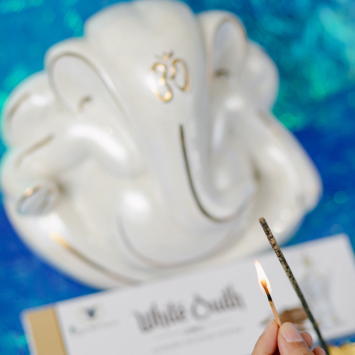 White Oudh Agarbatti | 1 Box, 20 Sticks
